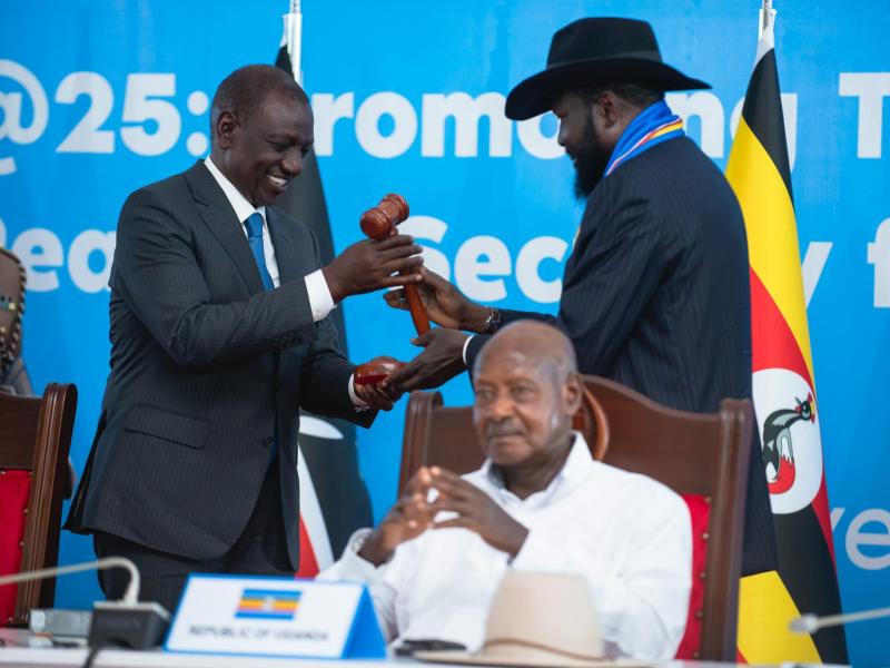 William Ruto prend la présidence de l’EAC : défis sécuritaires et tensions régionales au cœur de son mandat