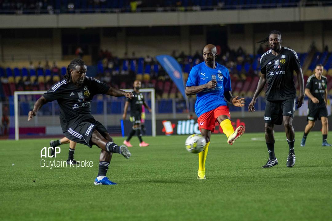 RDC : les Variétés Club de France dominent la RDC (3-2) au match pour la paix